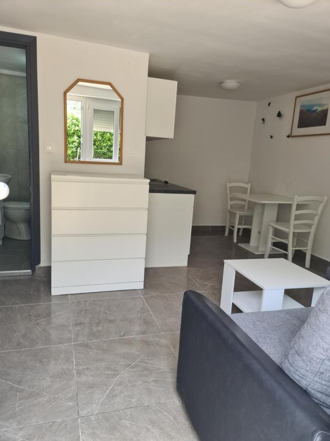 Marton Krk Town Exterior foto